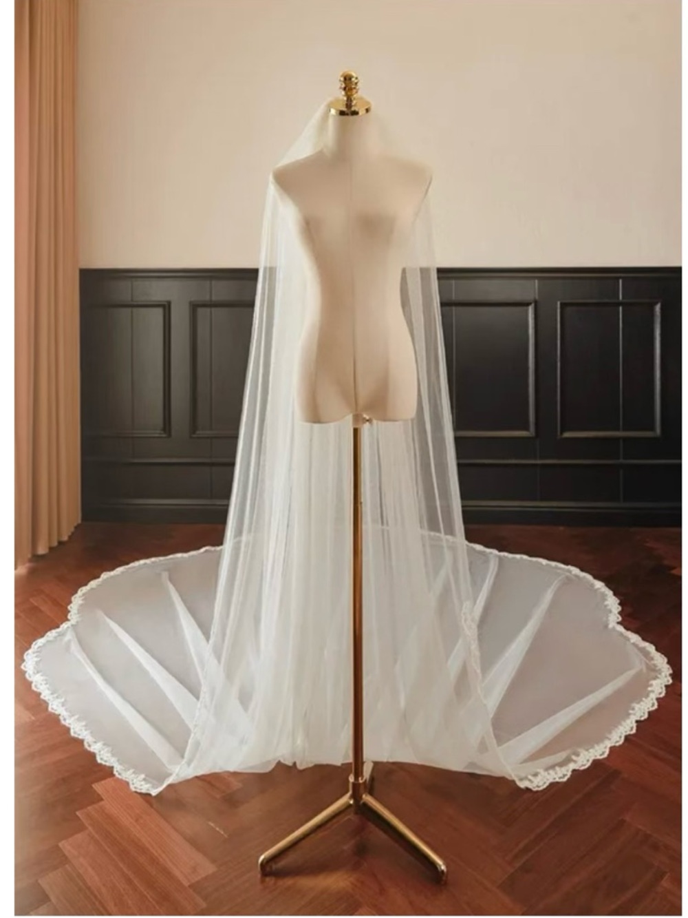 Long Bridal Wedding Veil with Lace Edge - Ivory